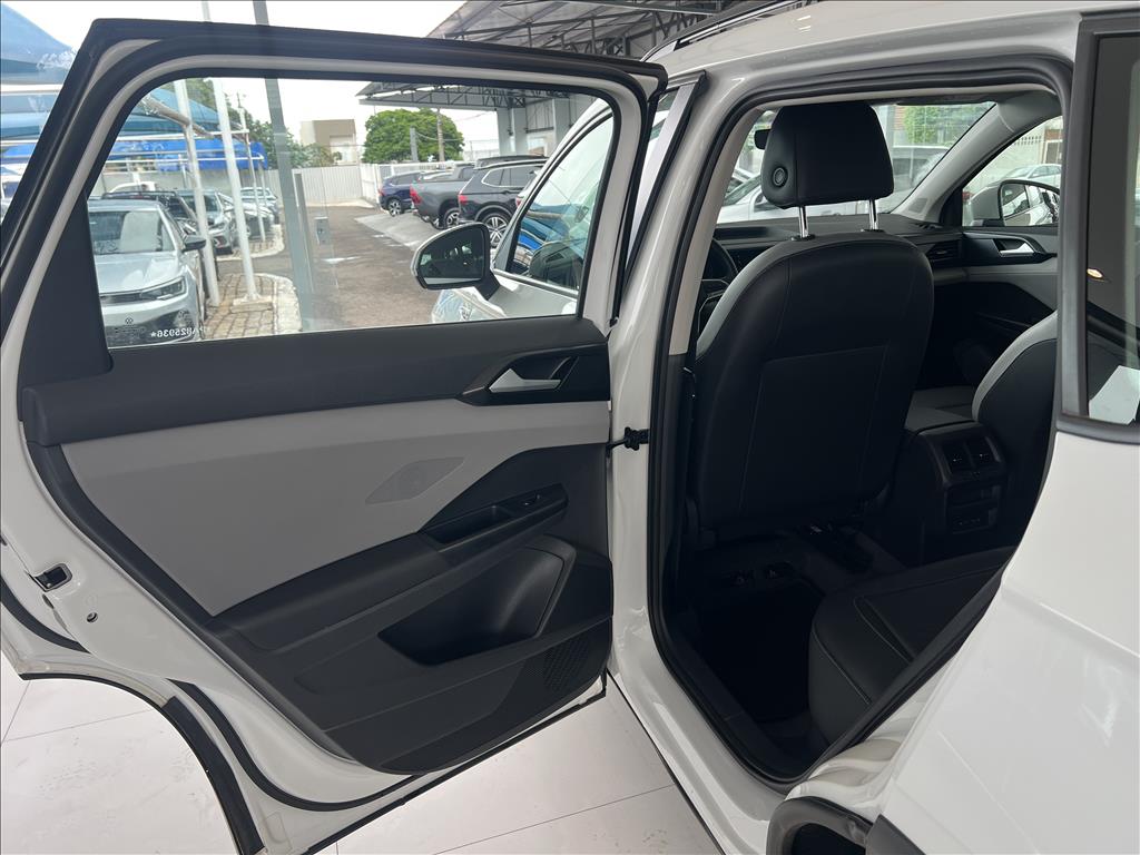 TAOS 1.4 250 TSI TOTAL FLEX COMFORTLINE AUTOMÁTICO16