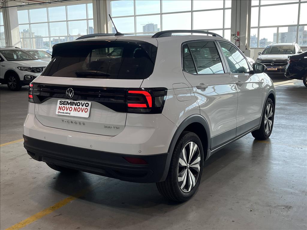 T-CROSS 1.0 200 TSI TOTAL FLEX AUTOMÁTICO6