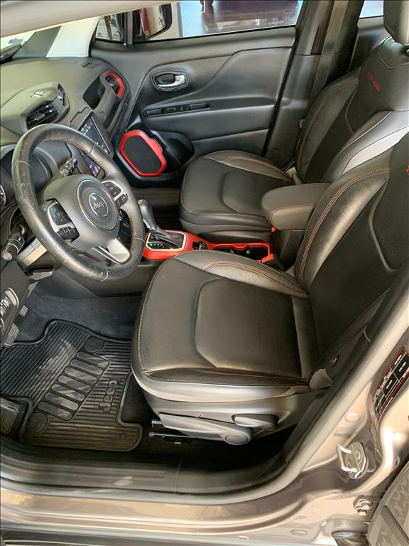 RENEGADE 2.0 16V TURBO DIESEL TRAILHAWK 4P 4X4 AUTOMÁTICO RENEGADE 2.0 16V TURBO DIESEL TRAILHAWK 4P 4X4 AUTOMÁTICO