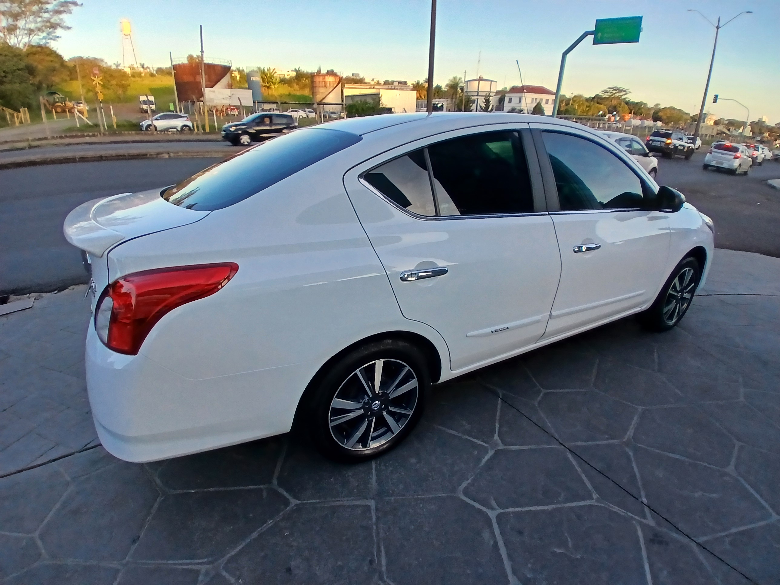 VERSA 1.6 16V FLEXSTART UNIQUE 4P XTRONIC5