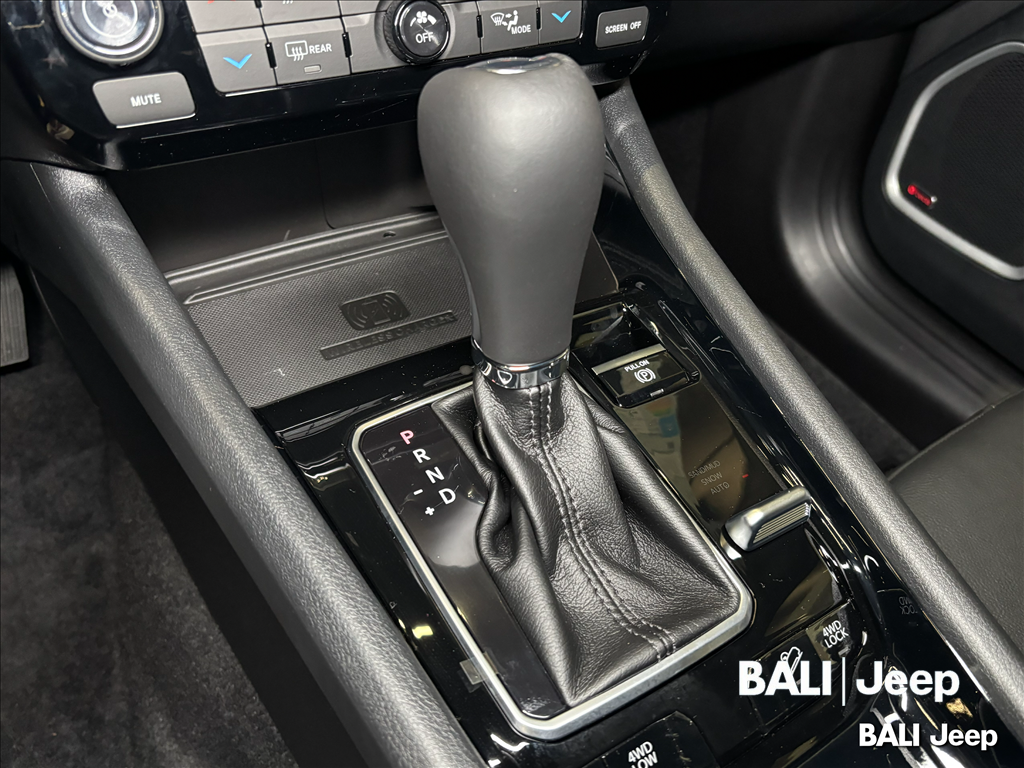 COMPASS 2.0 HURRICANE 4 TURBO GASOLINA BLACKHAWK AT913