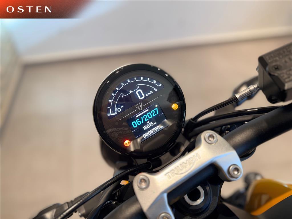 TRIUMPH-TRIDENT-660