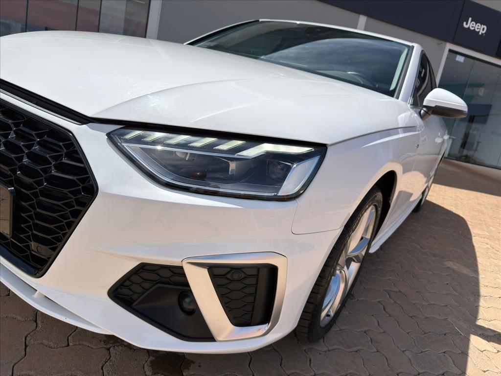 A4 2.0 TFSI GASOLINA PERFORMANCE BLACK S TRONIC11