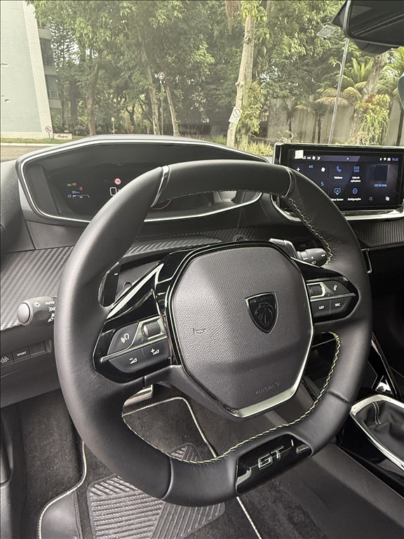Peugeot-2008-1.0 TURBO 200 FLEX GT CVT