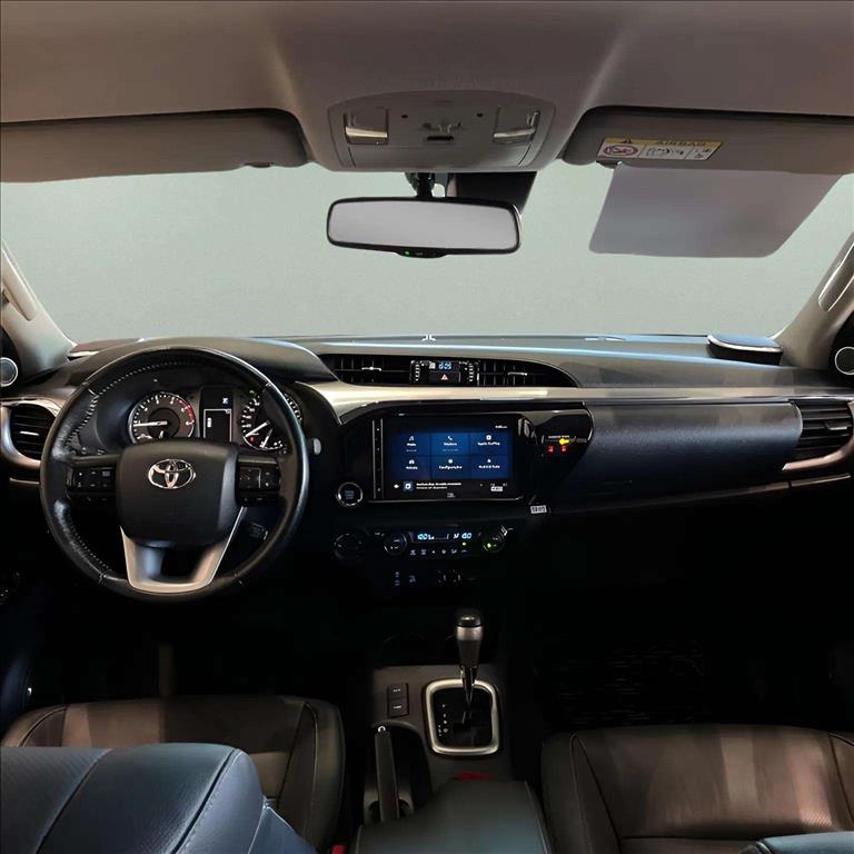 HILUX 2.8 D-4D TURBO DIESEL CD SRX 4X4 AUTOMÁTICO6