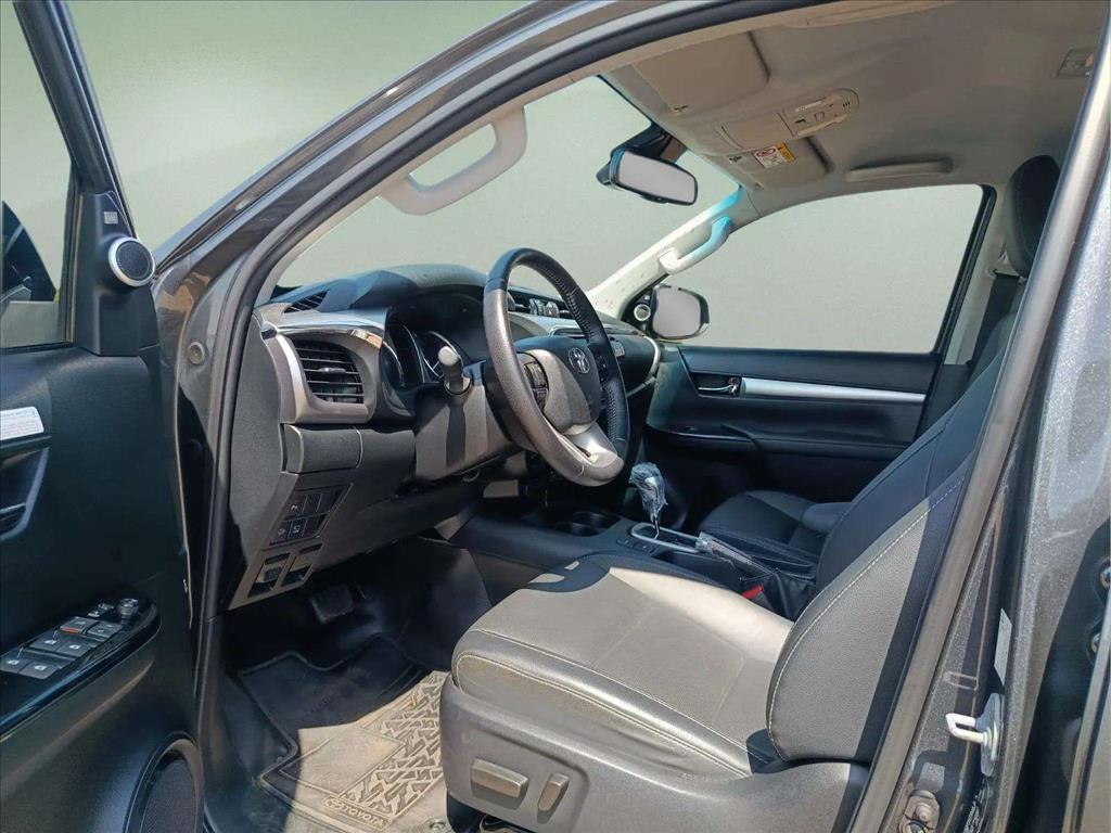 HILUX 2.8 D-4D TURBO DIESEL CD SRX 4X4 AUTOMÁTICO9