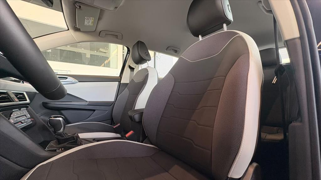 TAOS 1.4 250 TSI TOTAL FLEX COMFORTLINE AUTOMÁTICO10