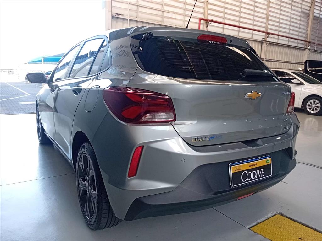 ONIX 1.0 TURBO FLEX LTZ AUTOMÁTICO4