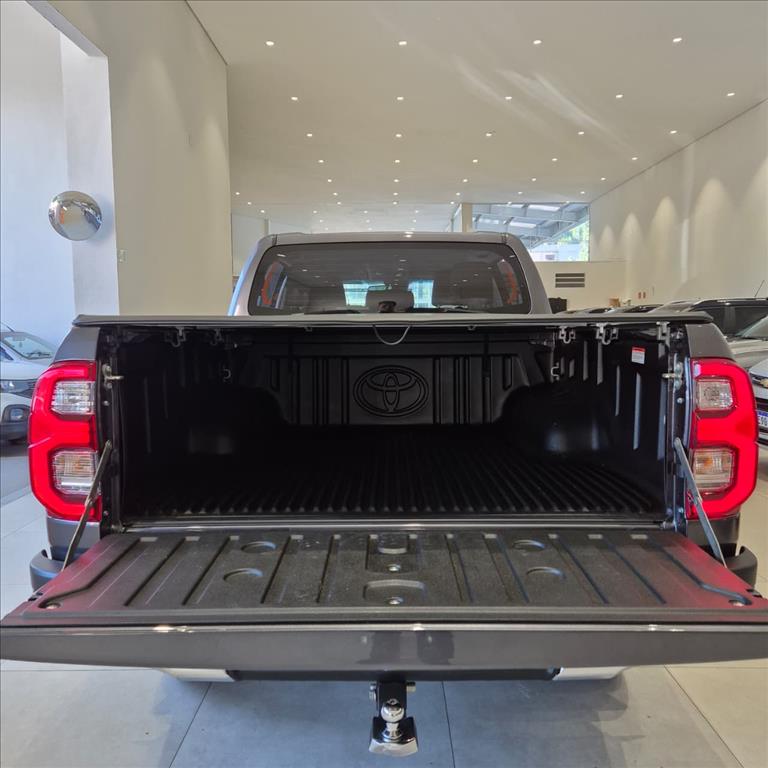 HILUX 2.8 D-4D TURBO DIESEL CD SRX 4X4 AUTOMÁTICO17