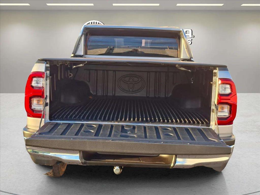 HILUX 2.8 D-4D TURBO DIESEL CD SRX PLUS 4X4 AUTOMÁTICO5