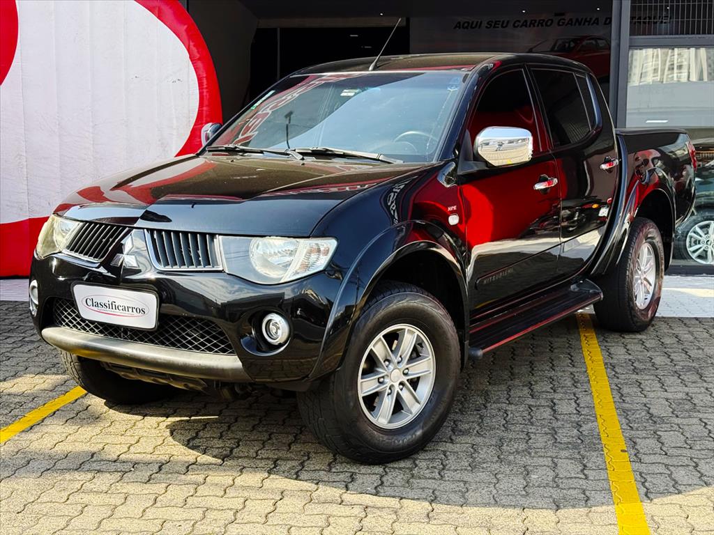 Mitsubishi L200 Triton - 3.5 HPE 4X4 CD V6 24V FLEX 4P AUTOMÁTICO