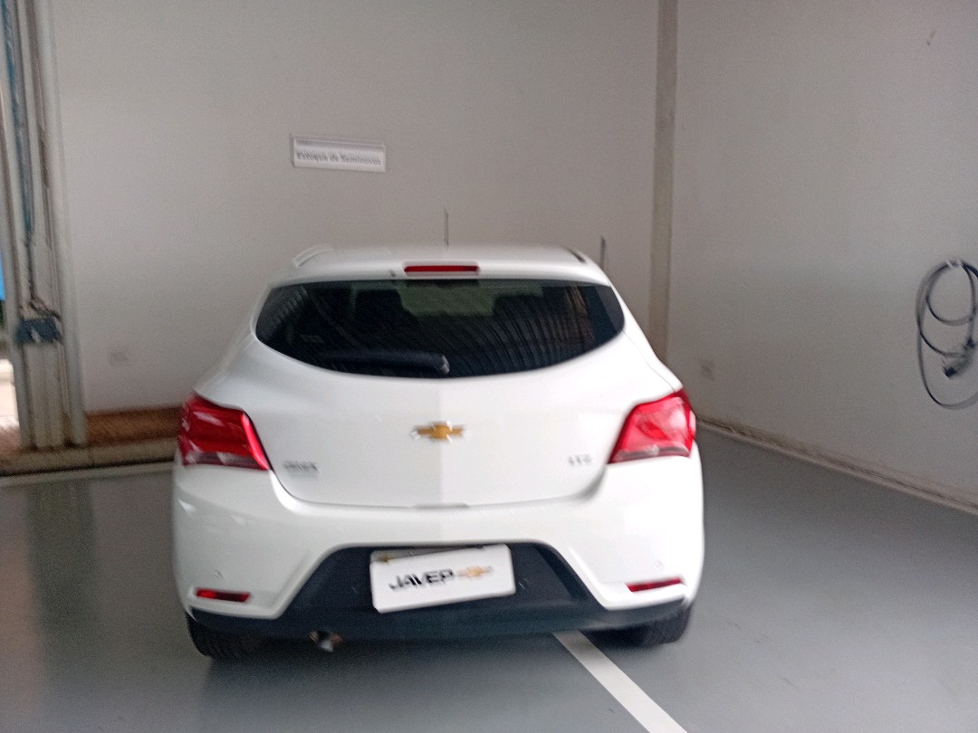 GM - Chevrolet-ONIX-1.4 MPFI LTZ 8V FLEX 4P AUTOMÁTICO