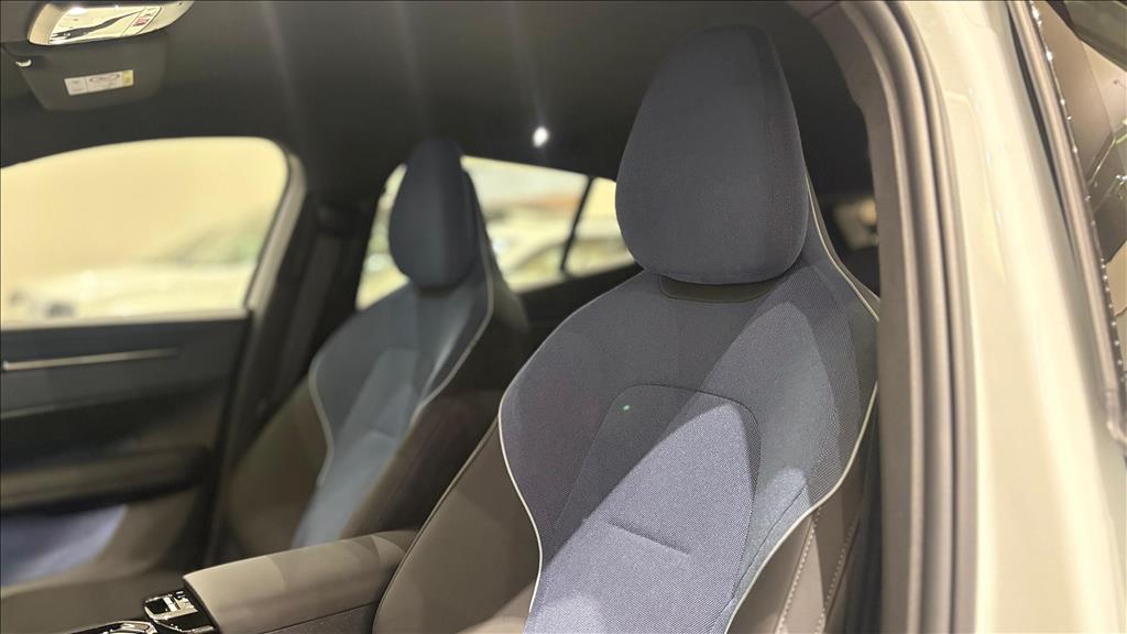 EX30 69 KW ELÉTRICO CORE6