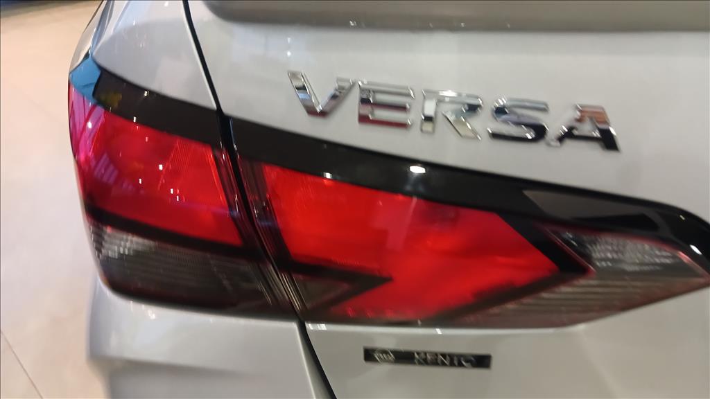 VERSA 1.6 16V FLEX EXCLUSIVE XTRONIC10
