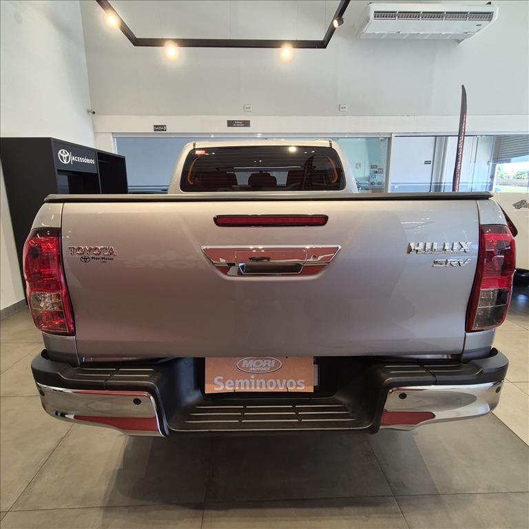 HILUX 2.8 D-4D TURBO DIESEL CD SRV 4X4 AUTOMÁTICO4