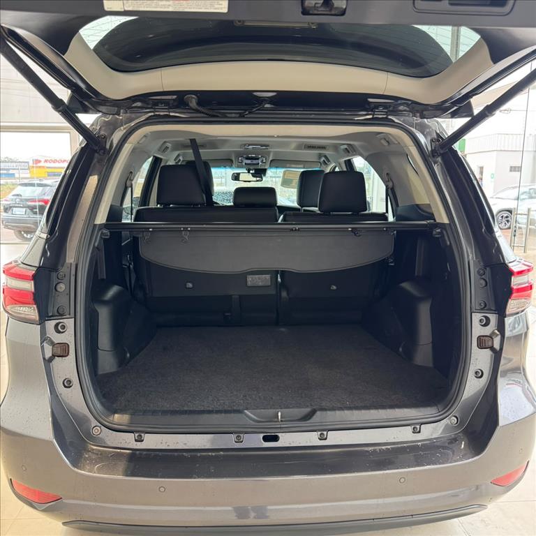 HILUX SW4 2.8 D-4D TURBO DIESEL SRX 4X4 AUTOMÁTICO6