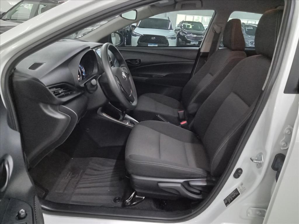 YARIS 1.5 16V FLEX SEDAN XL LIVE MULTIDRIVE7