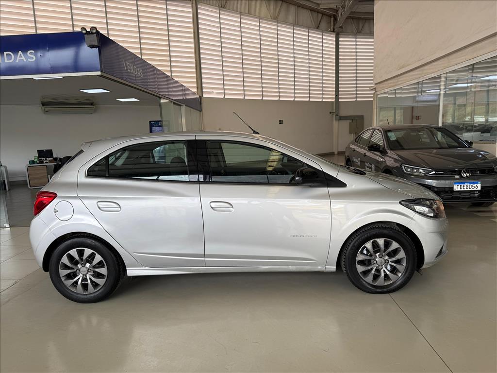 ONIX 1.4 MPFI ADVANTAGE 8V FLEX 4P AUTOMÁTICO1