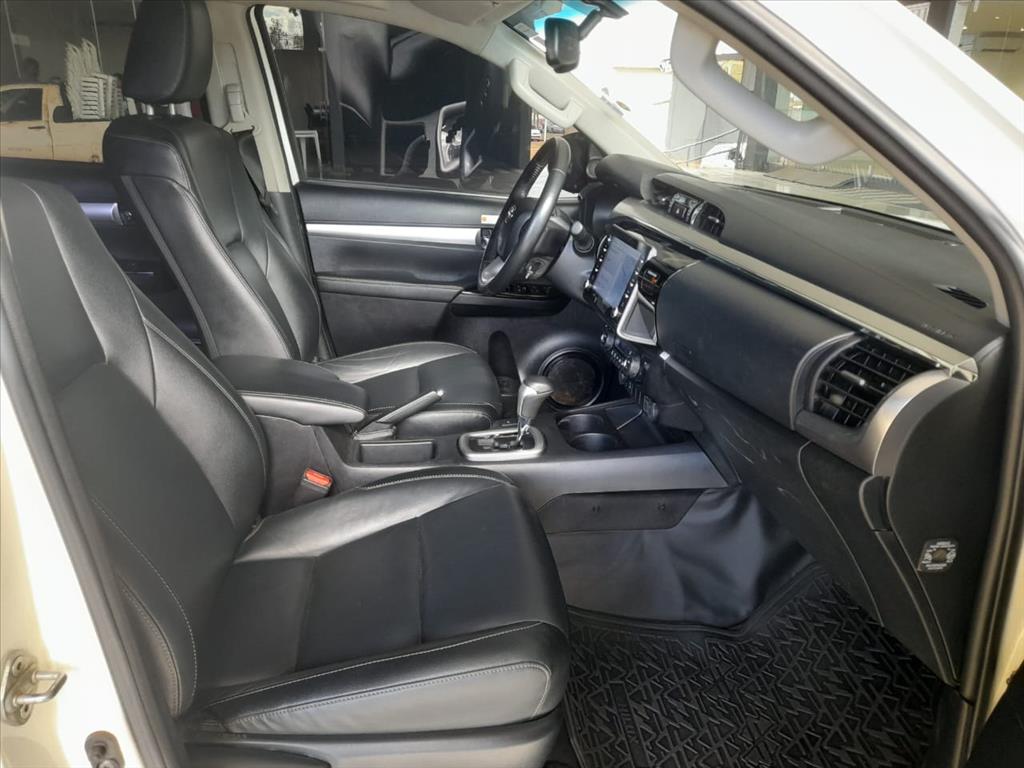 HILUX 2.8 D-4D TURBO DIESEL CD SRV 4X4 AUTOMÁTICO