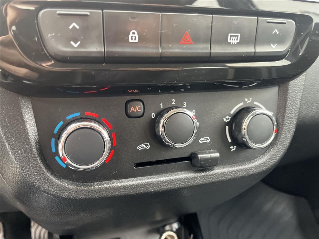 KWID 1.0 12V SCE FLEX OUTSIDER MANUAL8