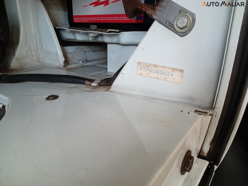 KOMBI 1.6 STD 8V GASOLINA 3P MANUAL18
