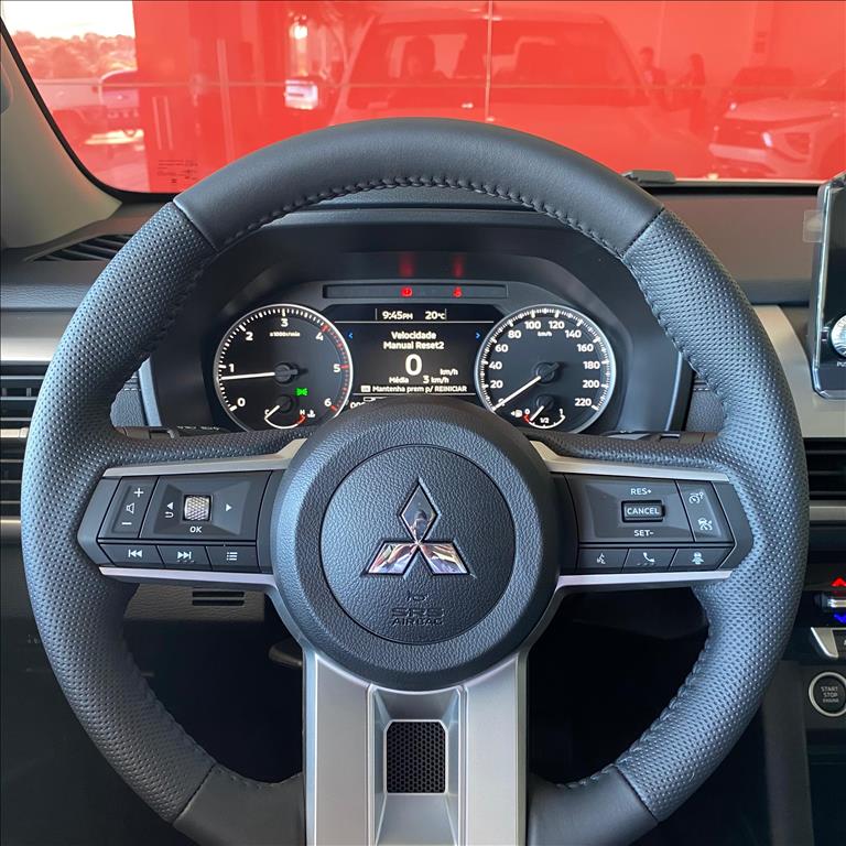 Mitsubishi-TRITON-2.4 BITURBO DIESEL CD HPE-S 4X4 AUTOMÁTICO