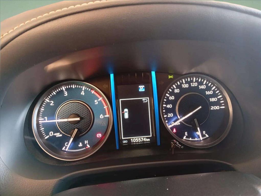 HILUX SW4 2.8 D-4D TURBO DIESEL SRX PLATINUM 7L 4X4 AUTOMÁTICO6