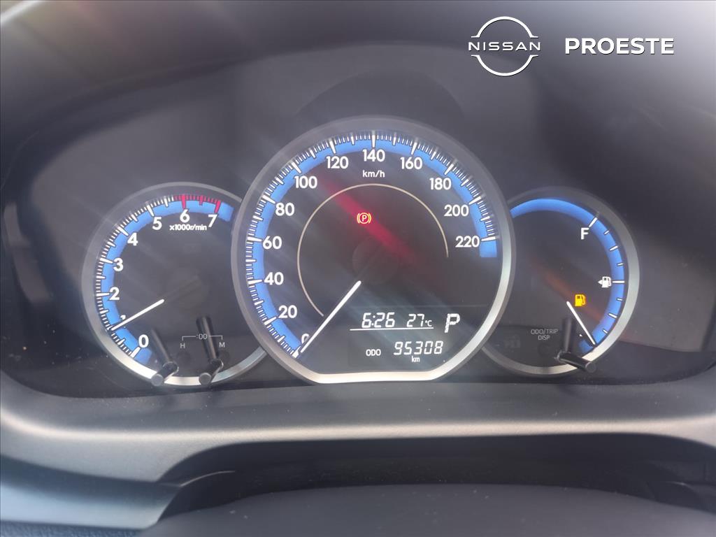 YARIS 1.5 16V FLEX SEDAN XL LIVE MULTIDRIVE5