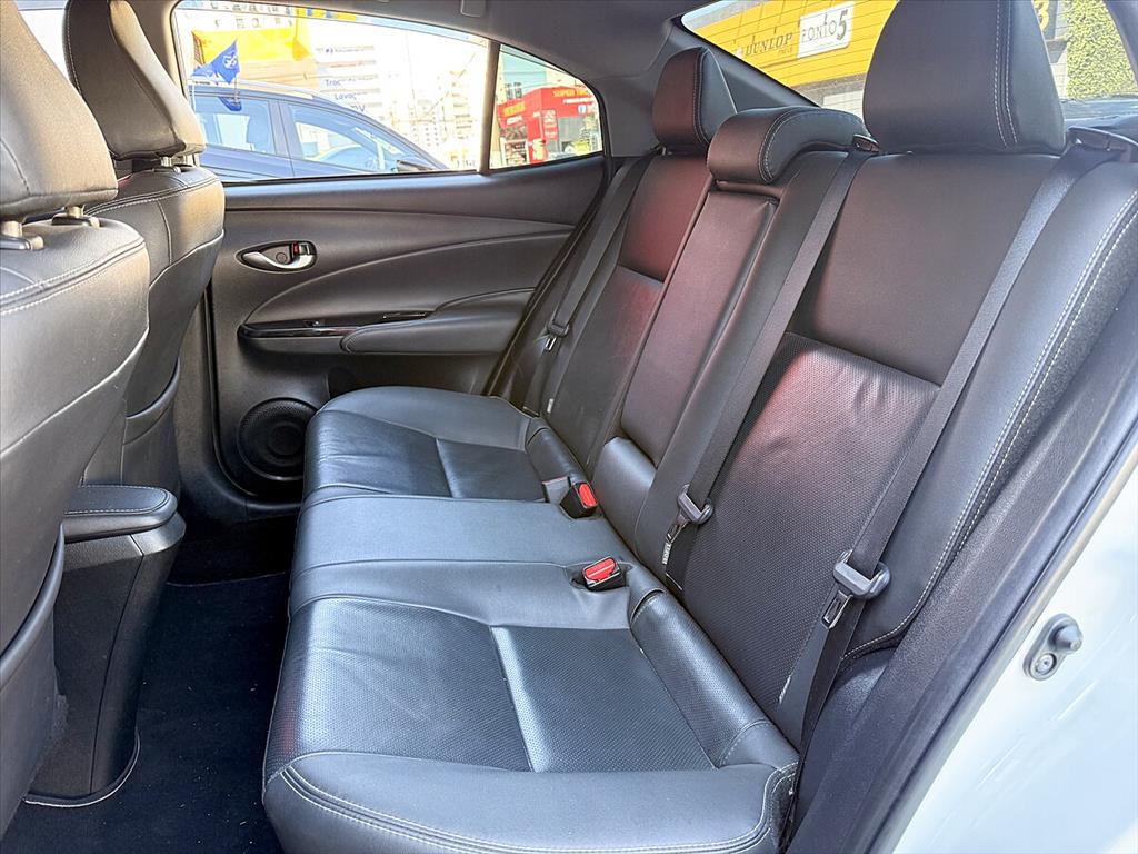 Toyota Yaris - 1.5 16V FLEX SEDAN XLS MULTIDRIVE