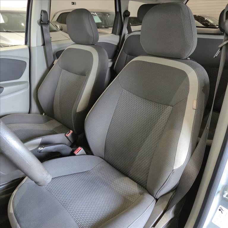 SPIN 1.8 LT 8V FLEX 4P MANUAL11