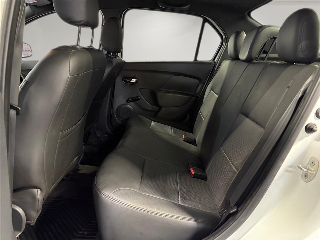 LOGAN 1.6 16V SCE FLEX ZEN MANUAL10