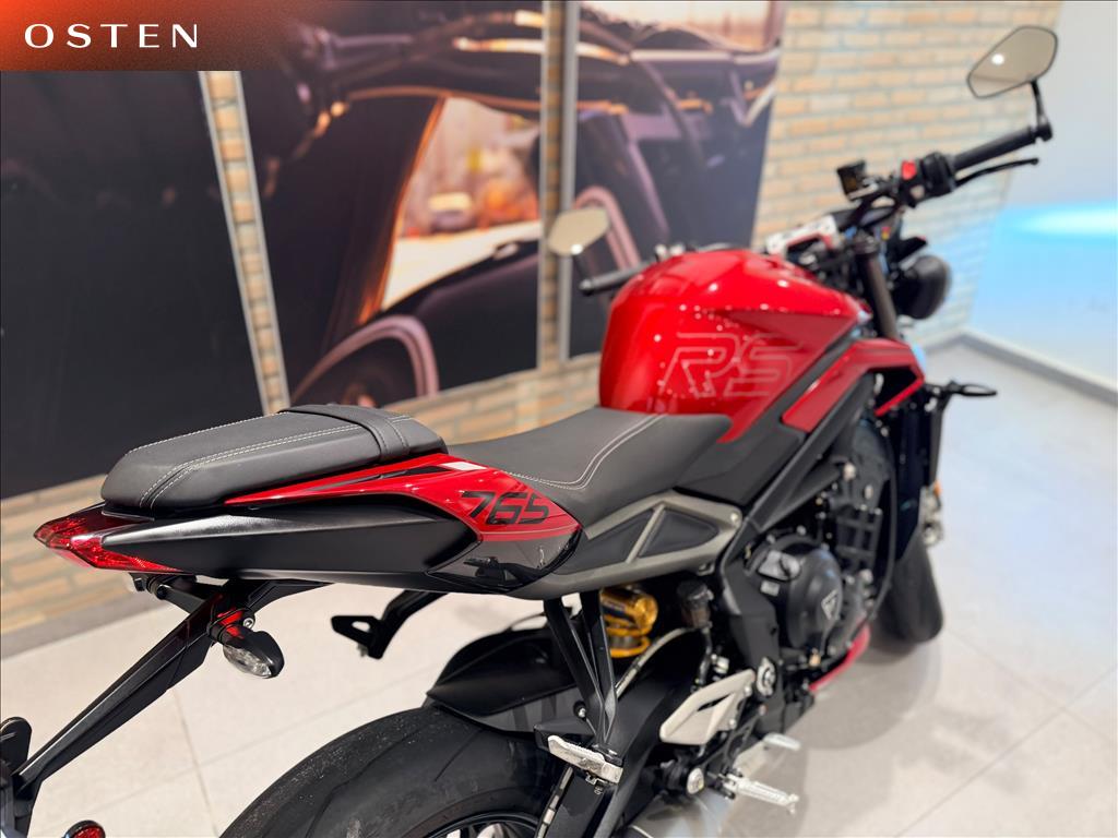 TRIUMPH-STREET-TRIPLE 765 RS