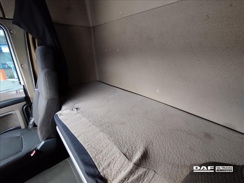 DAF-XF-105 FT 460 4X2