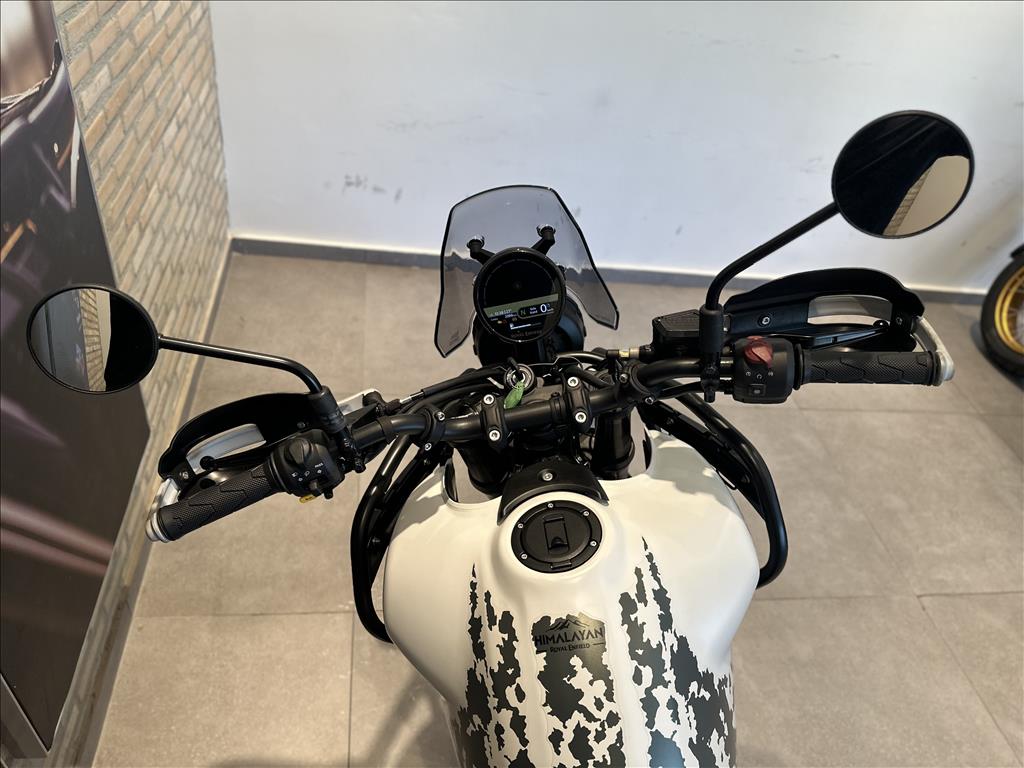 Royal Enfield-HIMALAYAN-450 KAMET WHITE