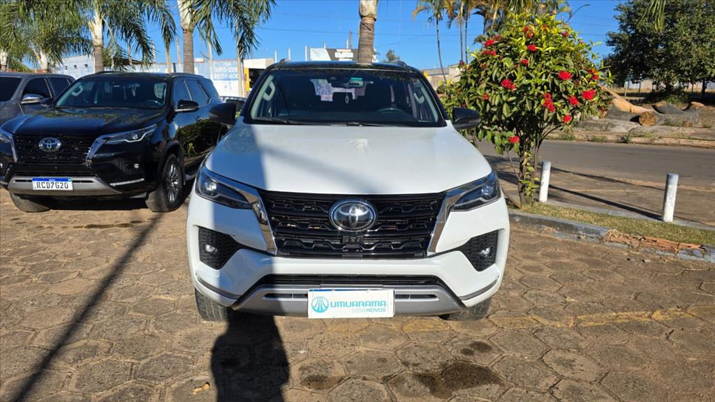 HILUX SW4 2.8 D-4D TURBO DIESEL SRX 7L 4X4 AUTOMÁTICO3