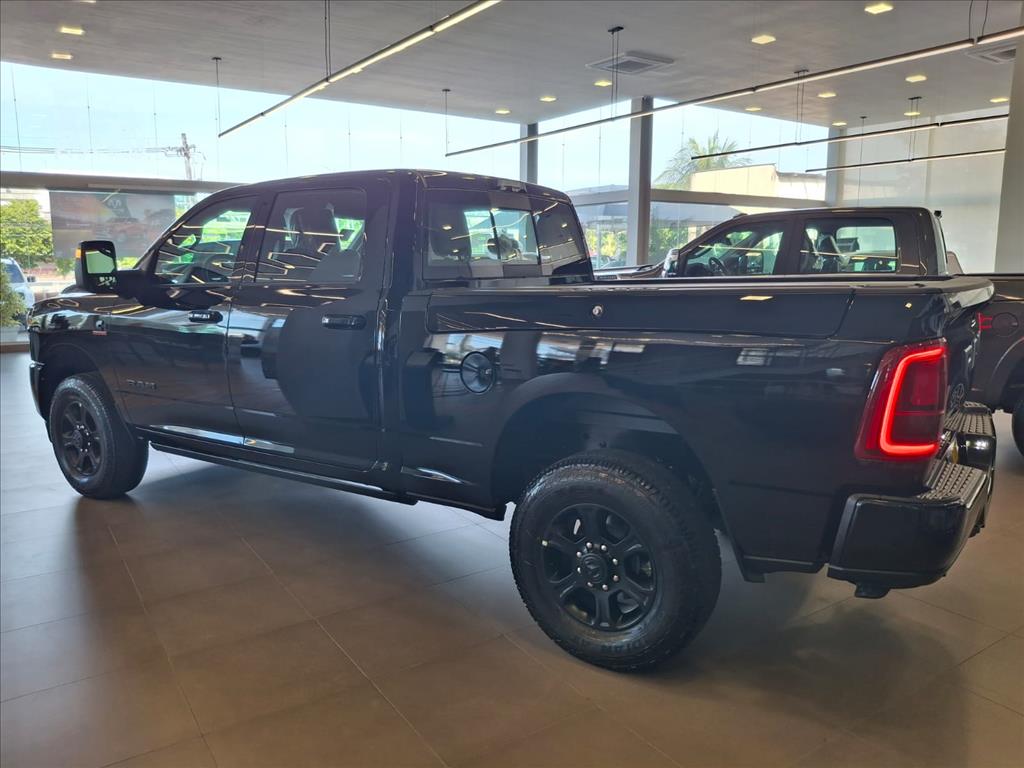 3500 6.7 I6 TURBO DIESEL LARAMIE NIGHT EDITION CD 4X4  AUTOMÁTICO5