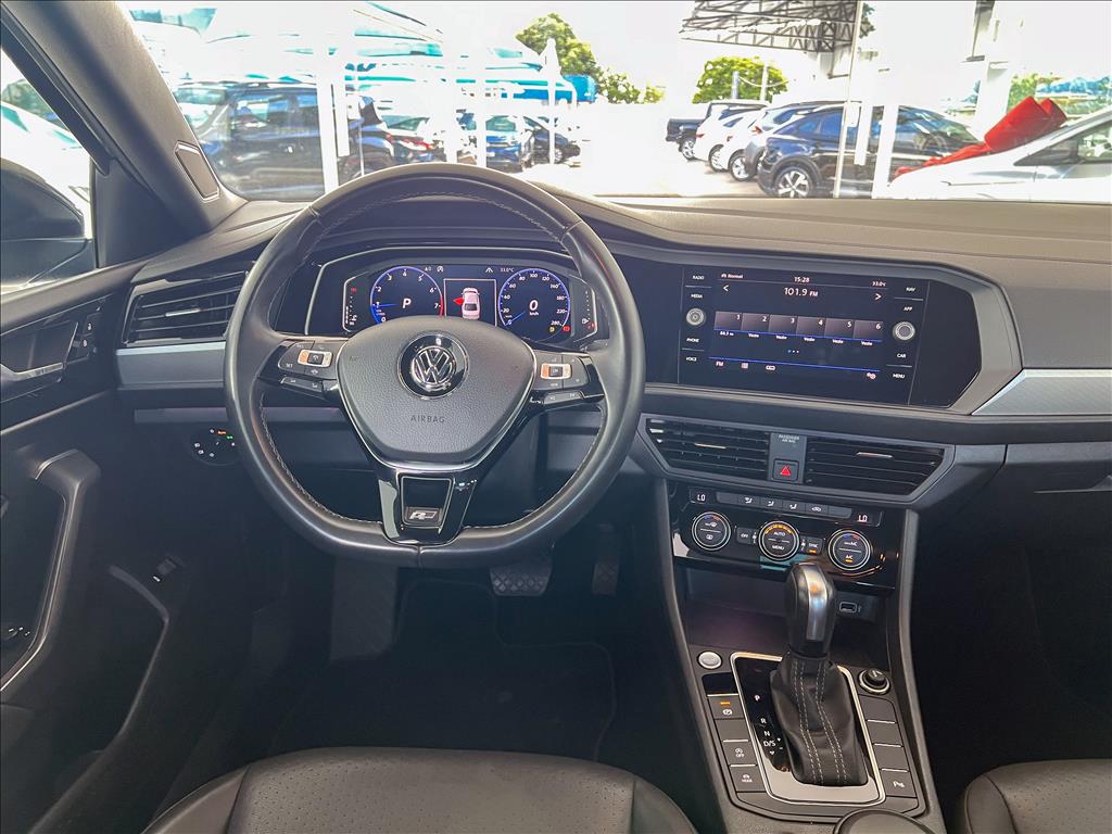 JETTA 1.4 250 TSI TOTAL FLEX R-LINE TIPTRONIC9