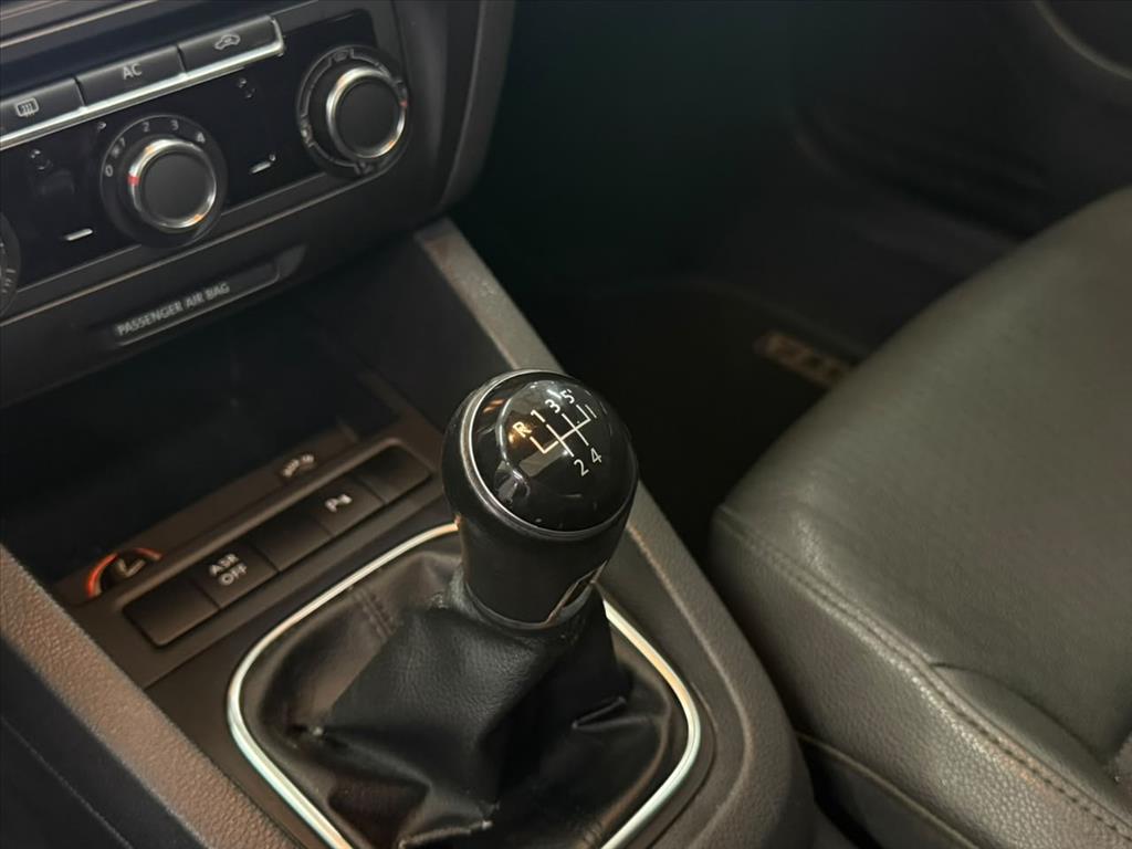 JETTA 2.0 COMFORTLINE FLEX 4P MANUAL8