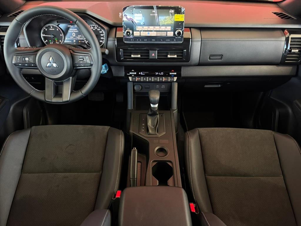 Mitsubishi-TRITON-2.4 BITURBO DIESEL CD TARMAC 4X2 AUTOMÁTICO