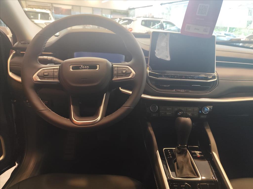 COMMANDER 1.3 T270 TURBO FLEX LONGITUDE AT61