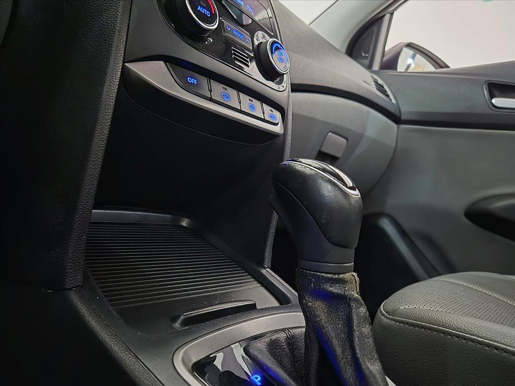 Hyundai-HB20S-1.6 PREMIUM 16V FLEX 4P AUTOMÁTICO