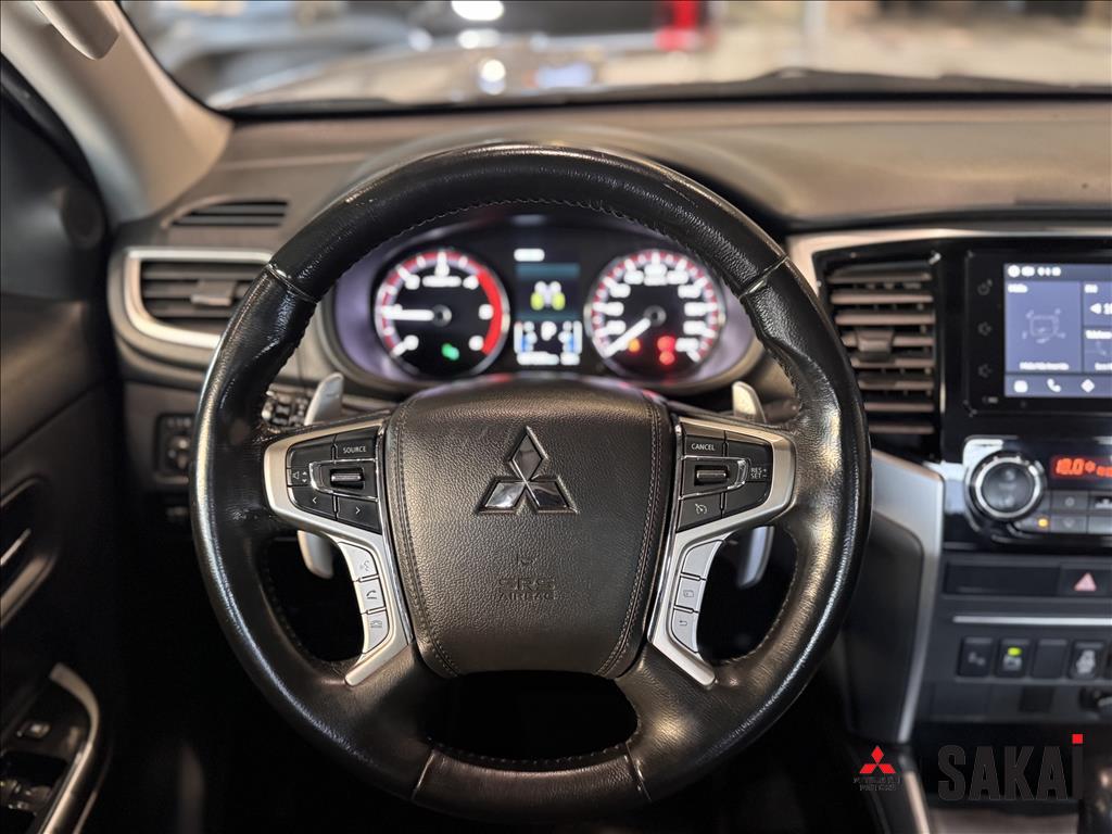 Mitsubishi-L200 TRITON-2.4 16V TURBO DIESEL SPORT HPE-S CD 4P 4X4 AUTOMÁTICO