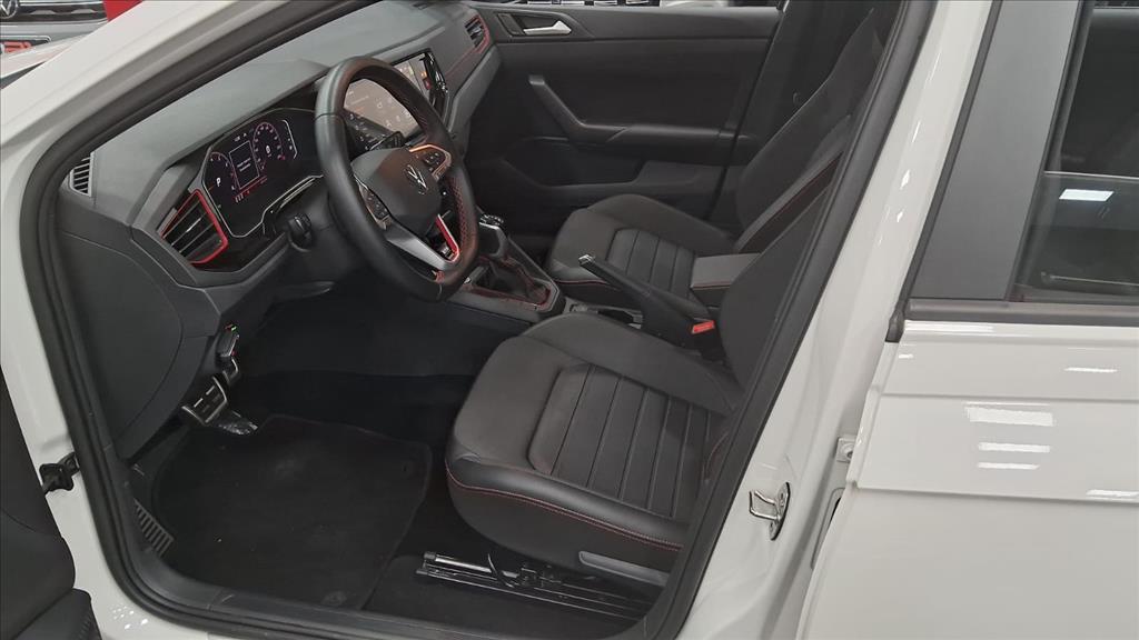 VW - Volkswagen-POLO-1.4 250 TSI GTS AUTOMÁTICO