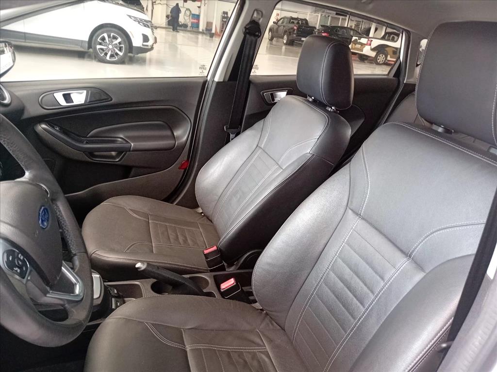 FIESTA 1.6 TITANIUM HATCH 16V FLEX 4P POWERSHIFT7
