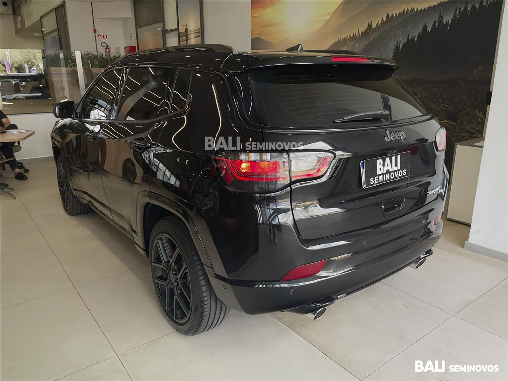 COMPASS 2.0 HURRICANE 4 TURBO GASOLINA BLACKHAWK AT95