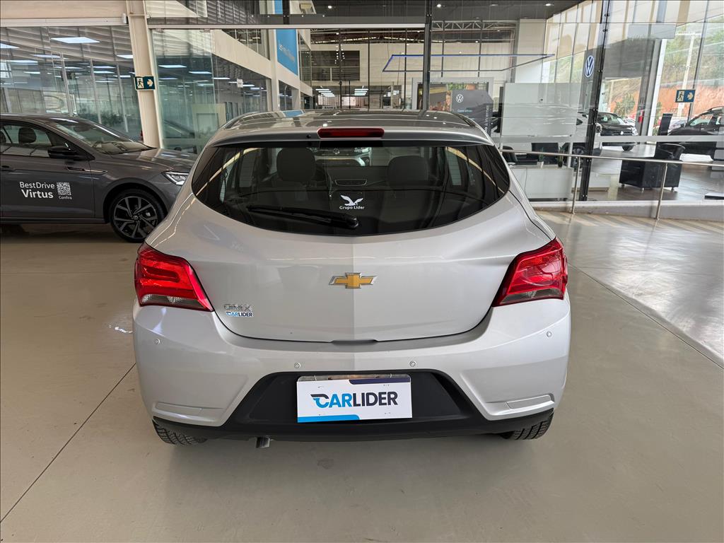 ONIX 1.4 MPFI ADVANTAGE 8V FLEX 4P AUTOMÁTICO3