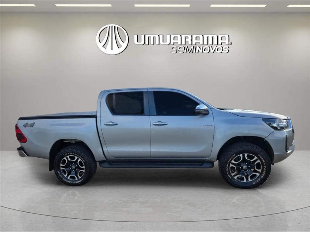 HILUX 2.8 D-4D TURBO DIESEL CD SRV 4X4 AUTOMÁTICO6