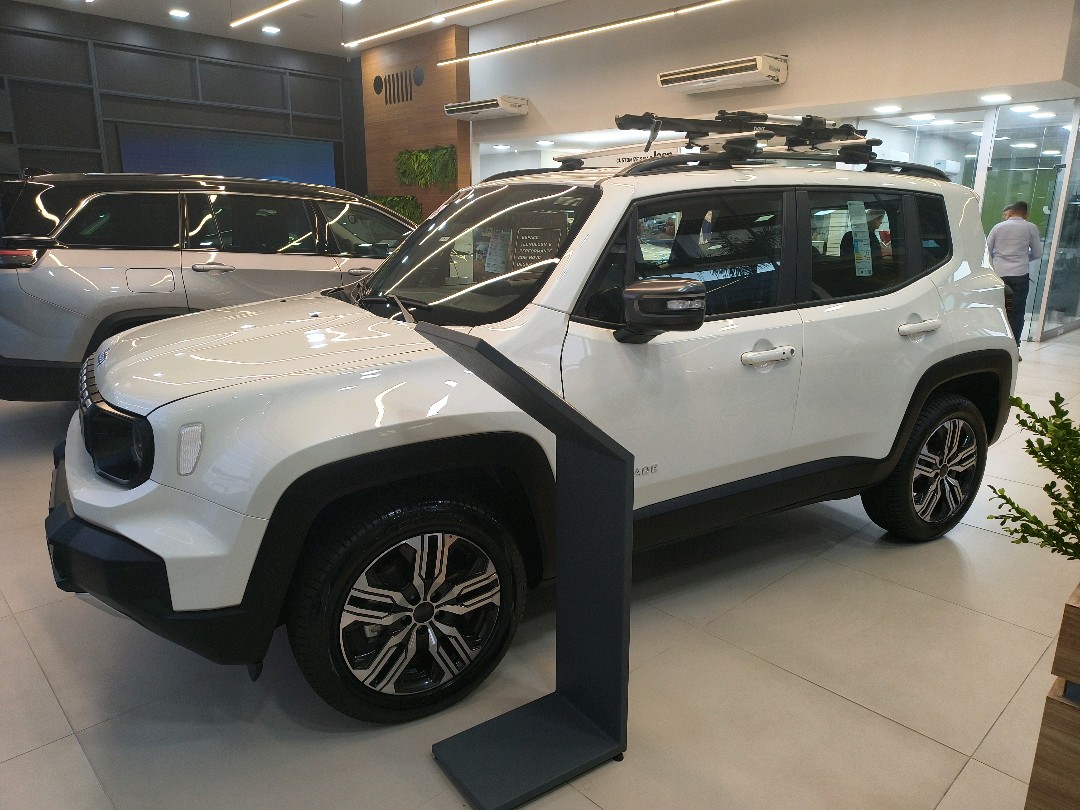 RENEGADE 1.3 T270 TURBO FLEX ALTITUDE AT61