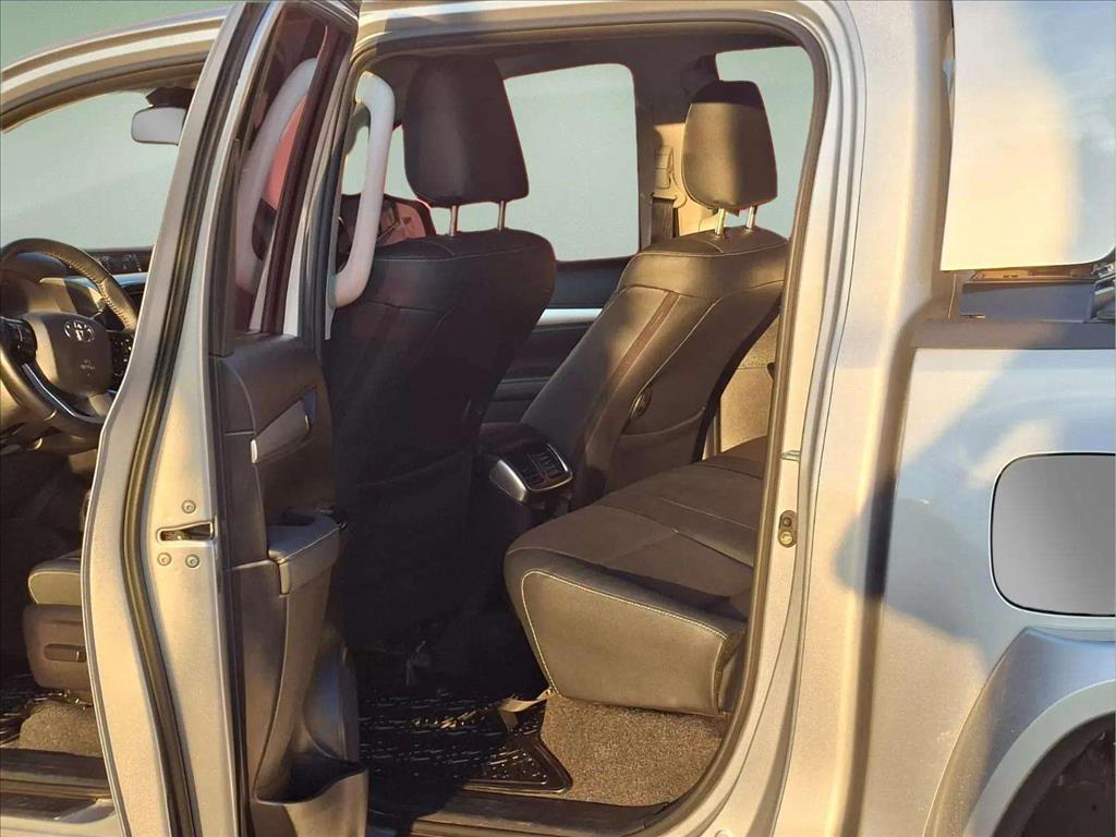 HILUX 2.8 D-4D TURBO DIESEL CD SRX PLUS 4X4 AUTOMÁTICO7