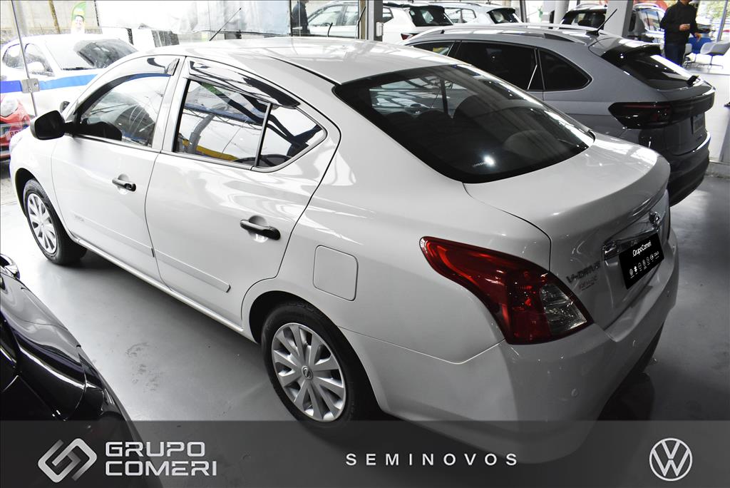 VERSA 1.6 16V FLEXSTART V-DRIVE MANUAL3